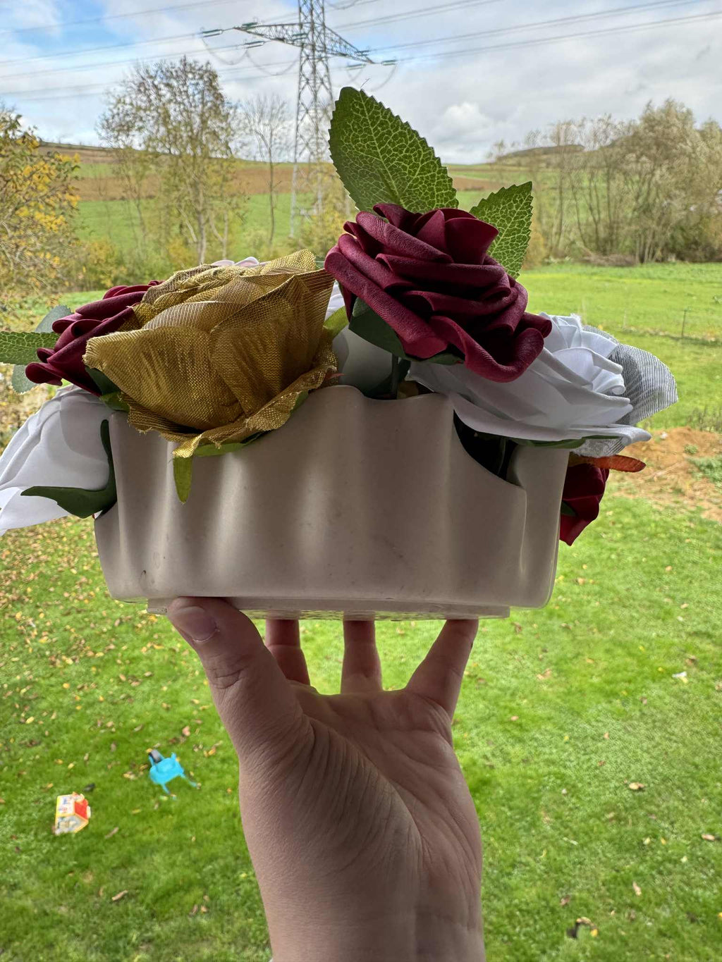 Gerbe jesmonite et fleurs artificielles