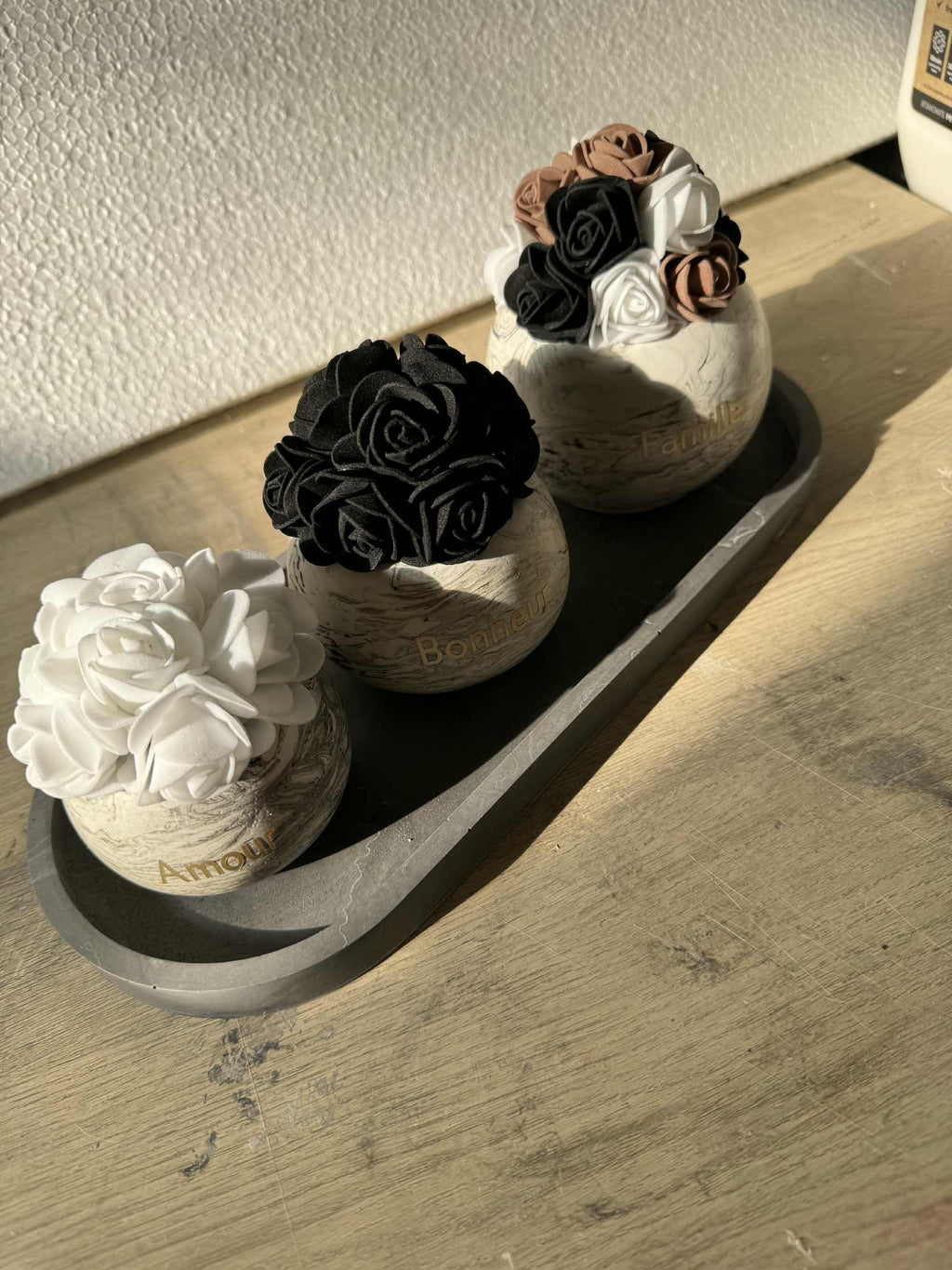 Ensemble pots jesmonite et fleurs artificielles